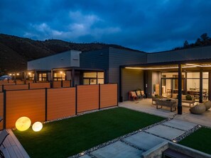 Terrace/patio - Sequoia in Horizon by Yosemite (Midpines)