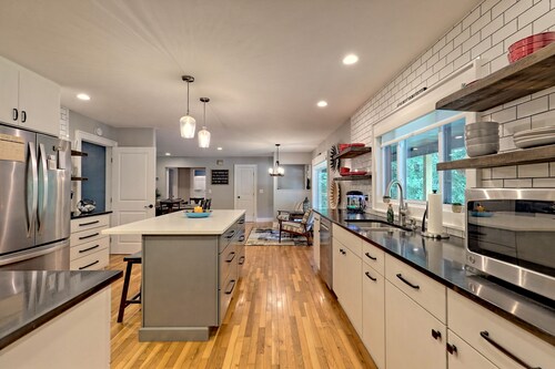 Cozy 3BR Getaway, Lake access, Fire Pit, Trails