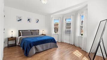 2 bedrooms, desk, iron/ironing board, travel crib