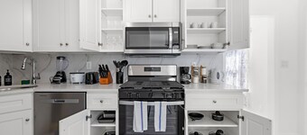 Comfy Cozy retreat - NYC & NWK w/free parking