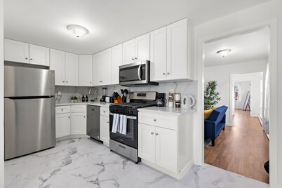 Comfy Cozy retreat - NYC & NWK w/free parking