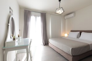 3 Schlafzimmer, Zimmersafe, Bügeleisen/Bügelbrett, Reisekinderbett