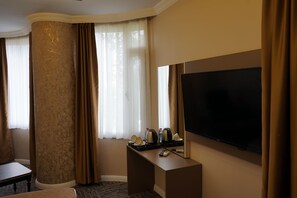 Caja de seguridad en la habitación, wifi gratis y ropa de cama 