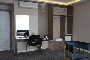 Caja de seguridad en la habitación, wifi gratis y ropa de cama 