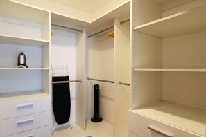 公寓, 2 間臥室 (306) | 衣櫃