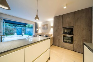 Apartment | Private kitchen - The Nothinghill Charmer (London)