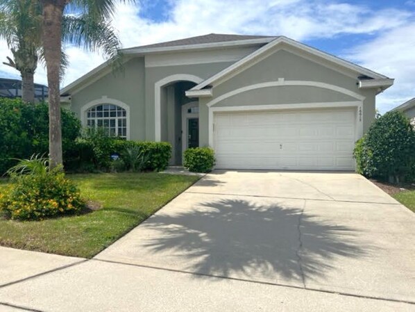 Exterior - Glenbrook Resort Villa - 4 Bed/4 Bath Pool Home with Games Room (Clermont)