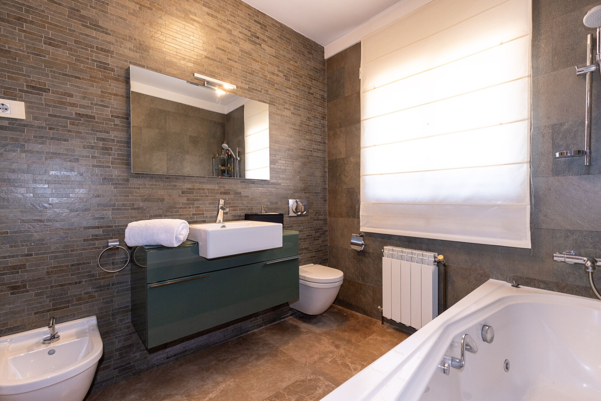 Douche, serviettes fournies