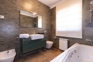Douche, serviettes fournies