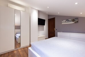 8 bedrooms, free WiFi, bed sheets - Villa BOSCOS (Tarragona)