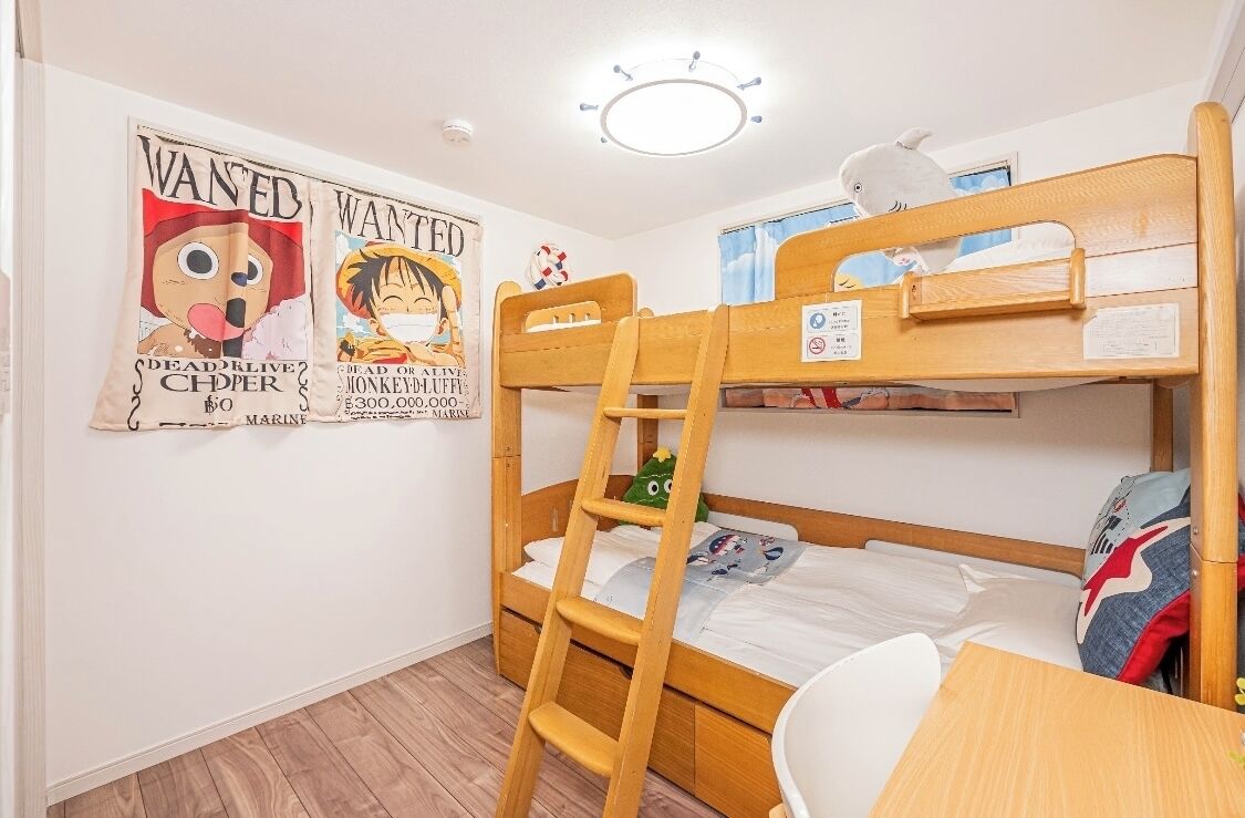 4 bedrooms, desk, iron/ironing board, free WiFi