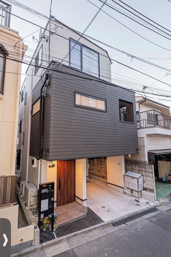 Newly built 82 sq.m. 2ldk with garage located 4 min. from Kaminakazato station, Japanese style bedroom with large living room, 1 min. from 24-hour convenience store, direct access to Ueno 8 min.