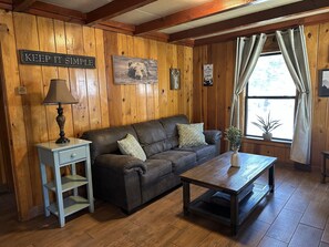 Living area - Bigfoot's Bunkhouse! Cozy Cabin, Cool Breeze Dogs Welcome! 45 min to white sands (Cloudcroft)