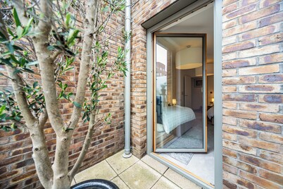 Barking Bright Apartment With 2 Bedrooms