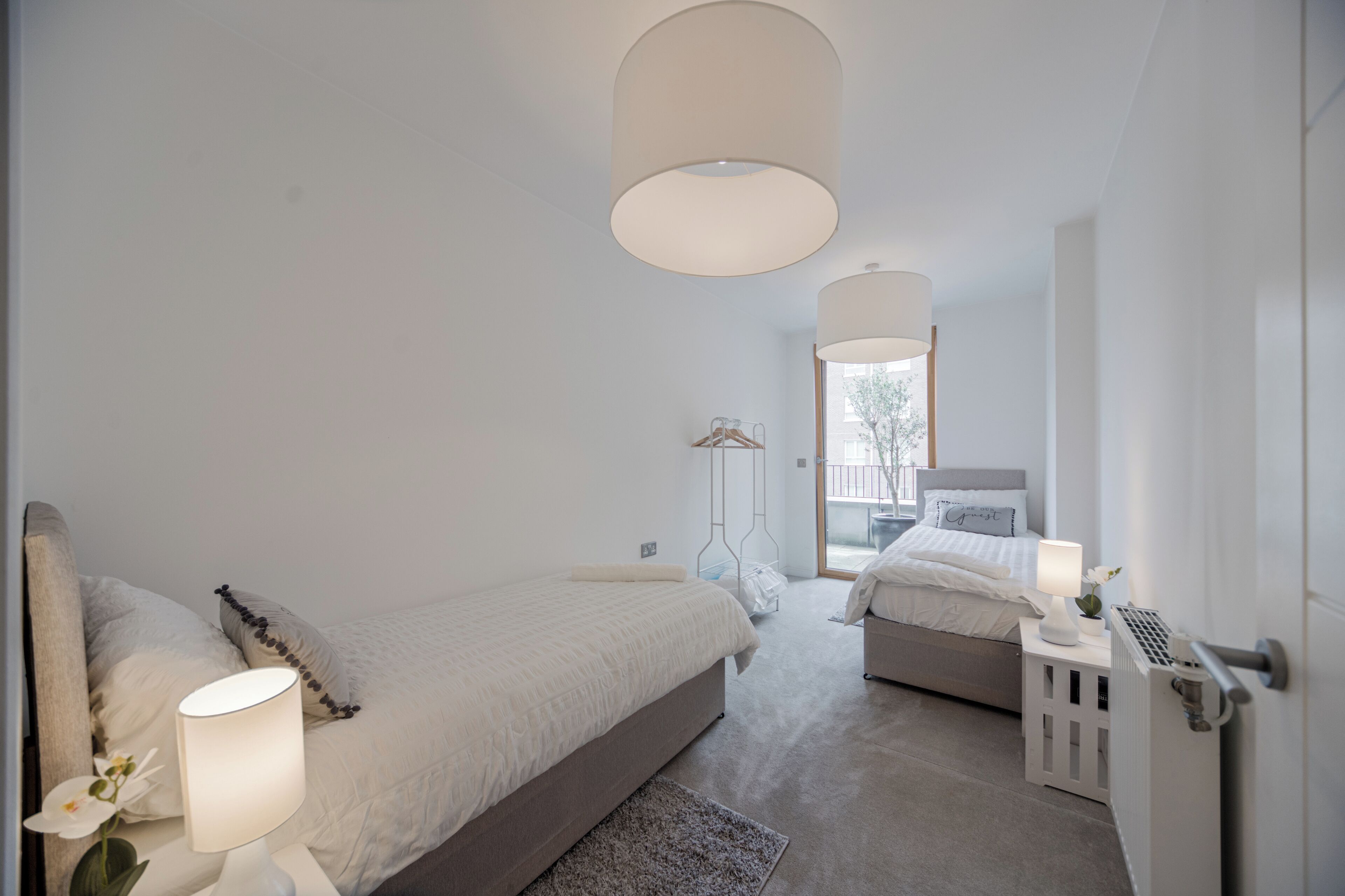 2 habitaciones, tabla de planchar con plancha y wifi gratis 