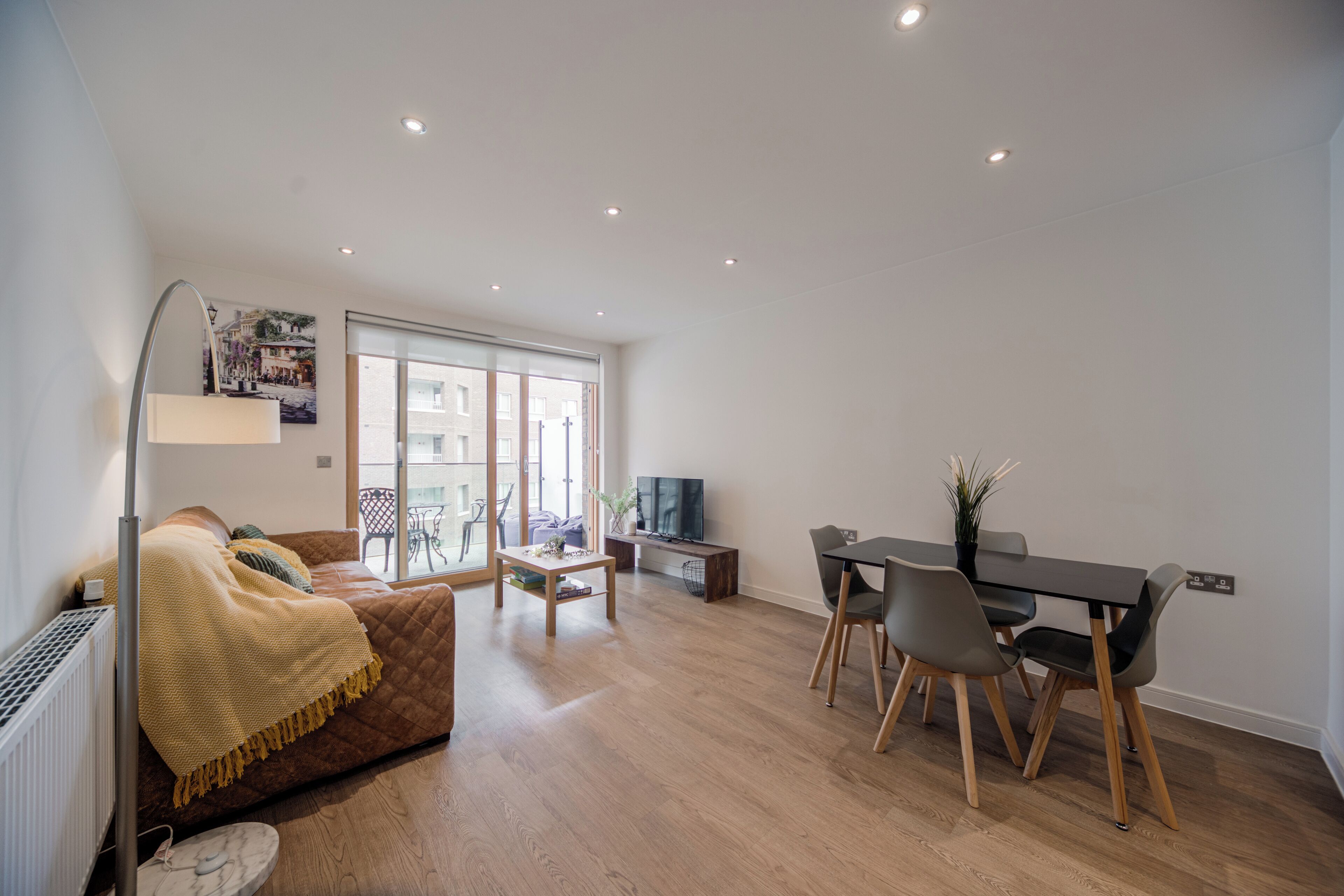 Apartment | Dining
