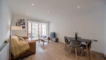 Apartment | Dining