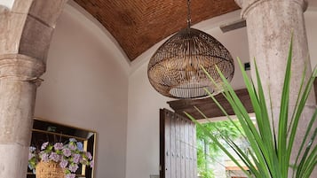 Premium bedding, in-room safe, individually decorated