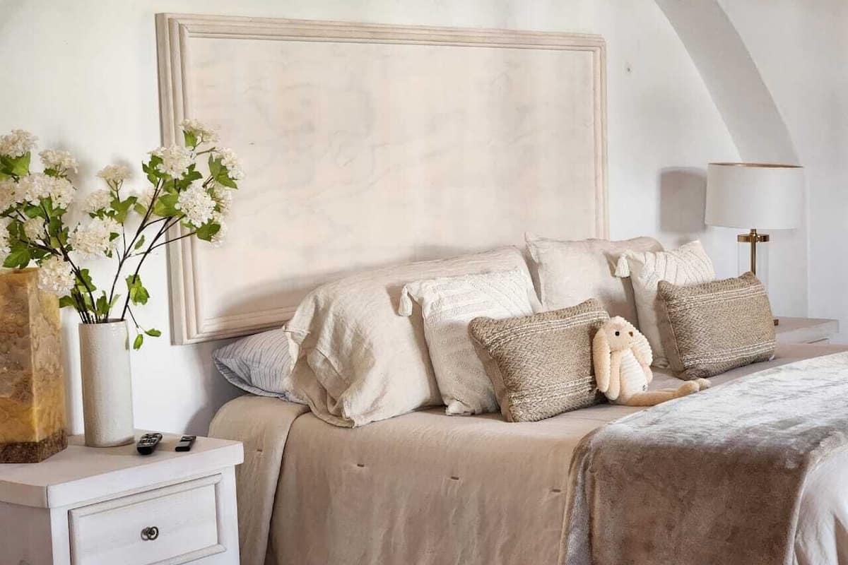 Premium Suite | 1 bedroom, premium bedding, in-room safe, individually decorated