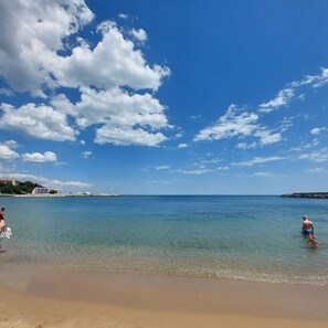 Beach - Mineralwasser Pool, 5 Min. zum Strand, Poolblick,apartment mit Küche, 3 Personen (Varna)