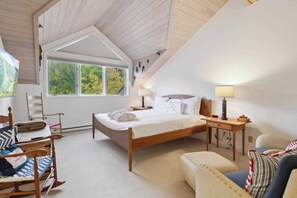 3 bedrooms, iron/ironing board, travel crib, WiFi - Upper Borders 402 (Avon)