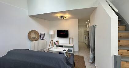 Maison privée , netflix ,Orly-Paris
Jaccuzzi et barbecue