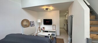 Maison Privée , Netflix ,orly-paris Jaccuzzi et Barbecue