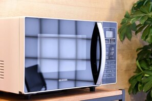 Microwave - Otsuka Town Hotel (Tokyo)