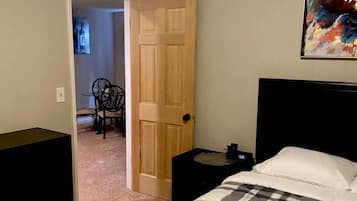 1 bedroom, iron/ironing board, WiFi, bed sheets