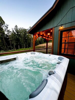 Bain à remous extérieur