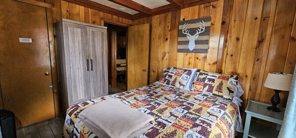 1 bedroom, free WiFi, bed sheets