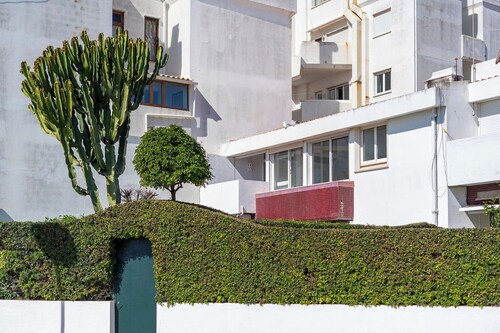 A 5 Minutos da Praia, Apartamento Familiar com Wifi e Estacionamento Privado