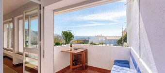 A 5 Minutos da Praia, Apartamento Familiar com Wifi e Estacionamento Privado