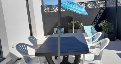 Maison paisible avec terrasse, proche du centre bourg et de tous ces commerces