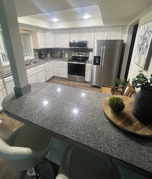 Fridge, microwave, oven, stovetop - Family Retreat-Indoor Spa and Game Room (Lacey)