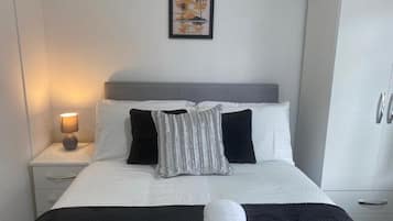 Rumah | 4 kamar tidur, Wi-Fi gratis, dan seprai linen