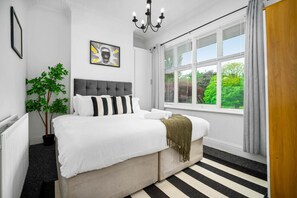 1 chambre, fer et planche à repasser, Wi-Fi, draps fournis