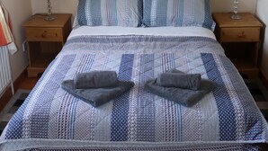 Ferienhaus | 2 Schlafzimmer, kostenloses WLAN, Bettwäsche