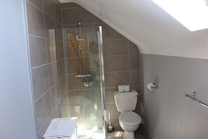 House | Bathroom | Shower, towels