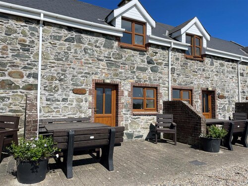 Ideally Located 1 Bedroom Sleeps 3 Coastal Cottage