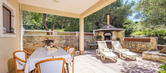 Anamar- Three bedroom Apartment with Sea View