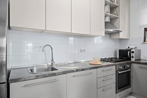 Fridge, microwave, oven, stovetop - Anamar- Three bedroom Apartment with Sea View (Supetarska Draga)