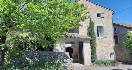 Maison Familiale Tout Confort à Vallon Pont D'arc, Dans Quartier Calme