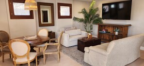 Smart TV - Luxury Apartment in upscale area (San Diego)