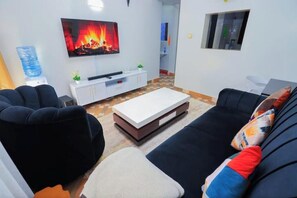 Una Smart TV, libros