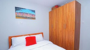1 室のベッドルーム、アイロン / アイロン台、WiFi、ベッドシーツ