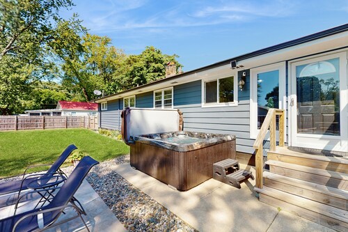 Lovely home with hot tub, pool, two kitchens, enclosed backyard, firepit & grill