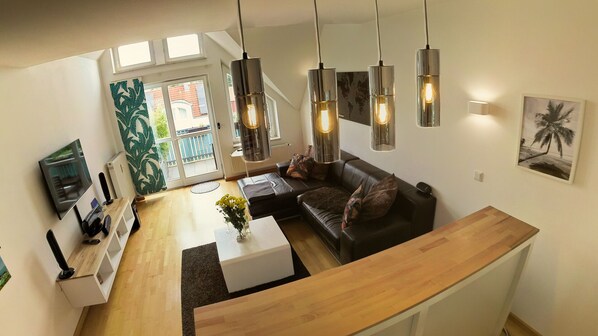 Smart TV, books, stereo, computer monitors - Vacation apartment between Nuremberg & lake district (Weißenburg in Bayern)