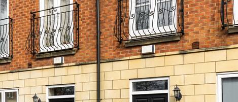 Superior-Haus, eigenes Bad, Parkblick | Aussenbereich