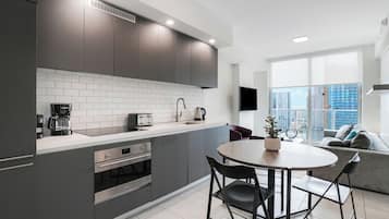 Appart'hôtel Deluxe, 1 chambre, vue ville | Salle à manger